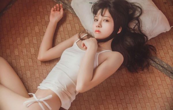 公交车强美女系列小说-中英字幕高清视频观看