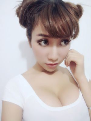 我和别人妻子偷情让他老公发现了-国语正片免费高清视频