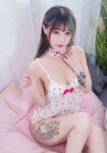 亚洲精品1卡2卡3卡-普通话英文版字幕