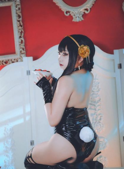 潘金莲喂奶武松三级-迅雷电影免费手机观看
