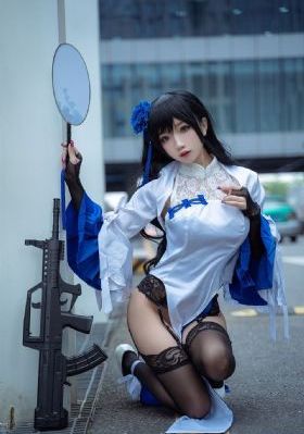 亚洲一区制服丝袜-热播国语版中文版